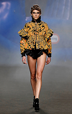 Look 02