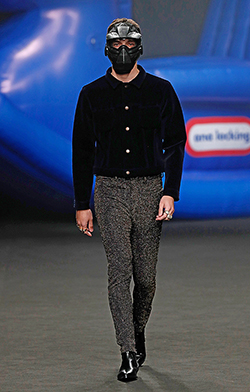 Look 11