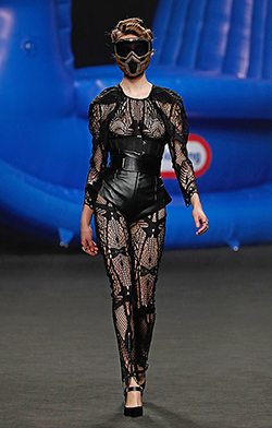 Look 13