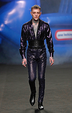 Look 18