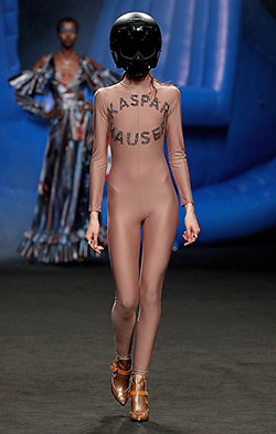 Look 37